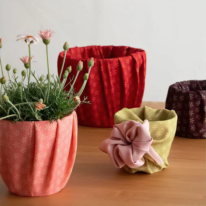 Reversibles RamenStar Furoshiki KYOTO Geschenktuch mit Blumenmuster aus Polyester, dekorativ für Geschenke und Dekorationen.