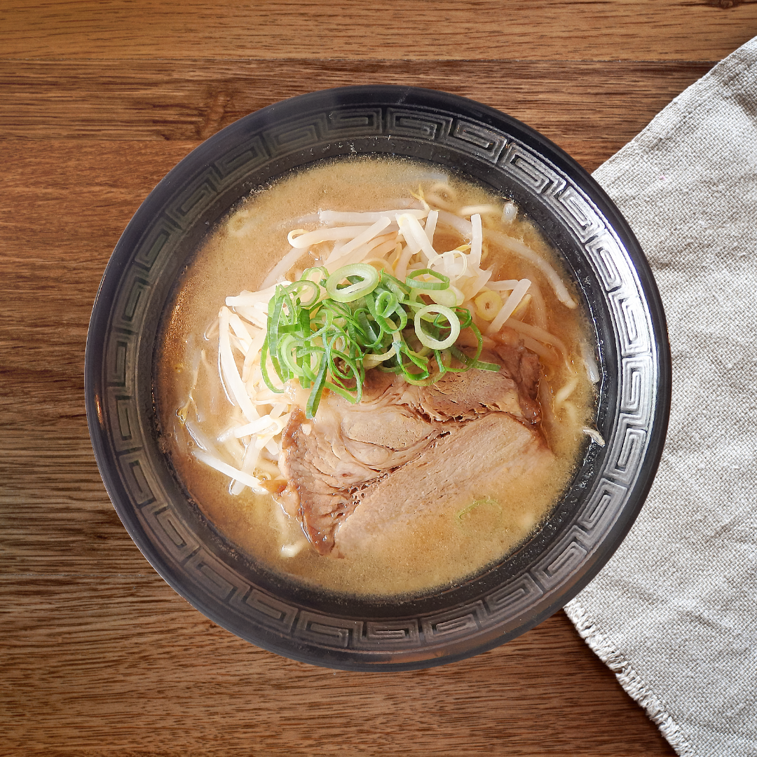 Authentische Miso Ramen Nudelsuppe – japanische Ramen mit kräftiger Miso-Brühe online kaufen bei Ramenstar.